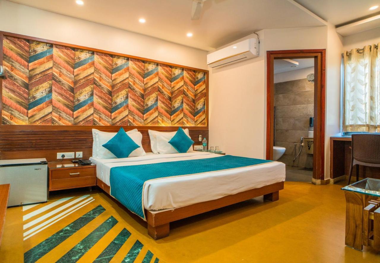 Uddhav Vilas A Family Hotel Udaipur Exterior photo