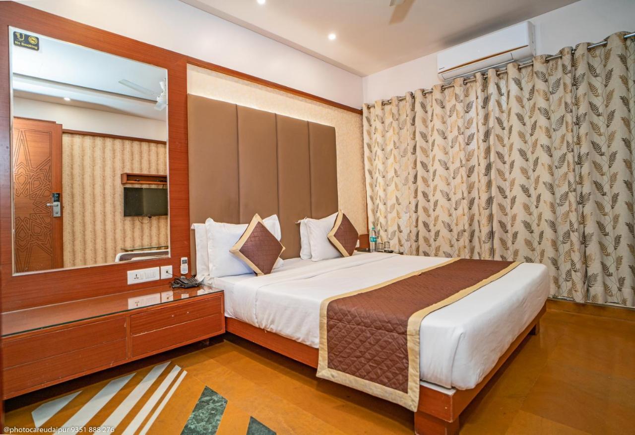 Uddhav Vilas A Family Hotel Udaipur Exterior photo