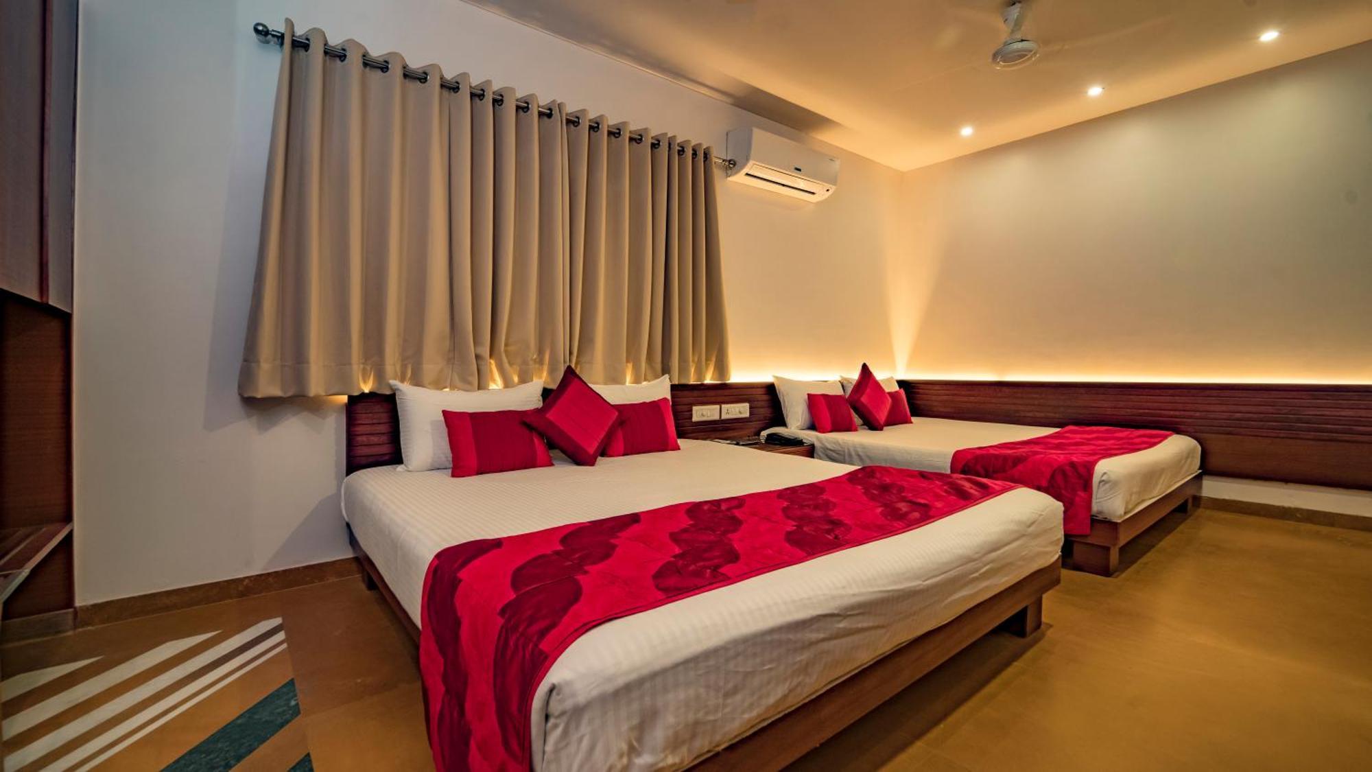 Uddhav Vilas A Family Hotel Udaipur Exterior photo