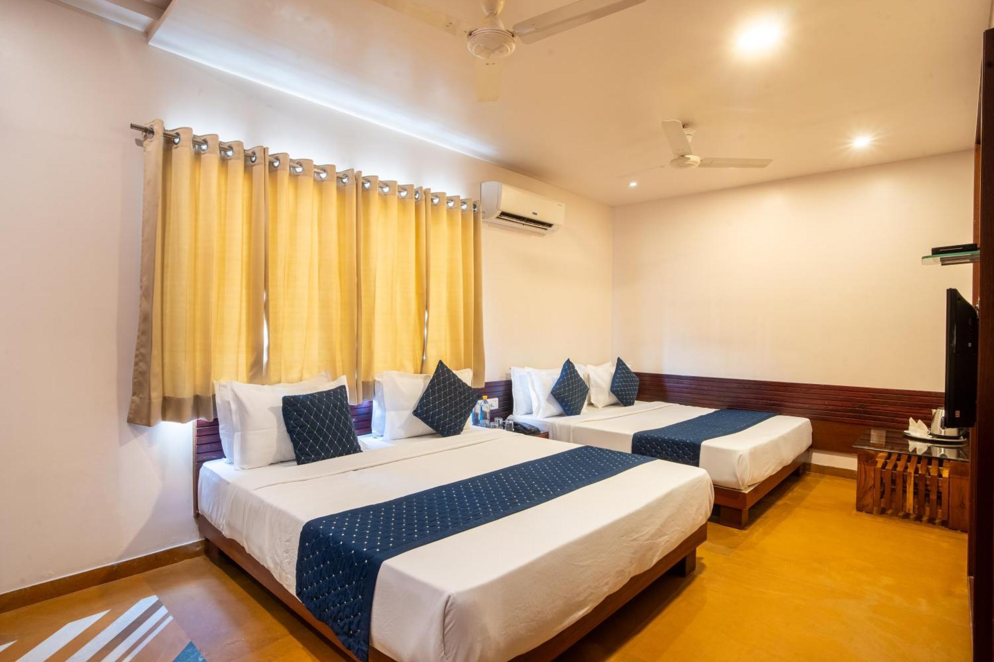 Uddhav Vilas A Family Hotel Udaipur Exterior photo