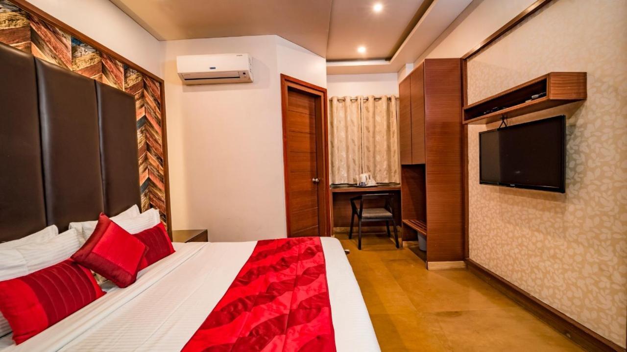 Uddhav Vilas A Family Hotel Udaipur Exterior photo